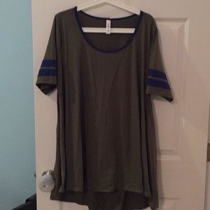Lularoe classic tee